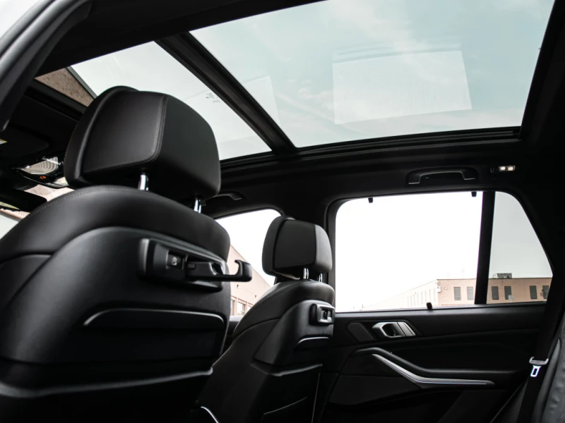 BMW X5 40i xDrive / M-Sport / PANO / 360 / ВЪЗДУШНО, снимка 15 - Автомобили и джипове - 52749429