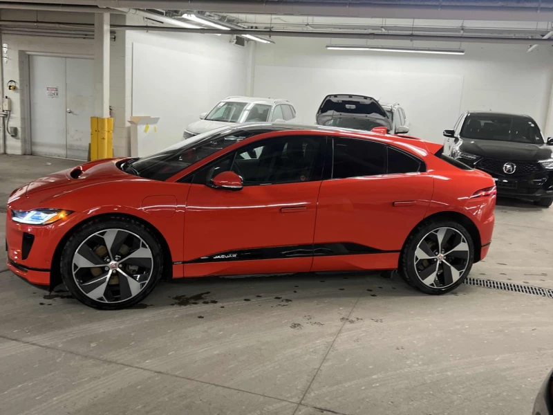 Jaguar I-Pace CARFAX* АВТОФИНАНСИРАНЕ* БЕЗ ПЪРВОНАЧАЛНА ВНОСКА* , снимка 2 - Автомобили и джипове - 52836185