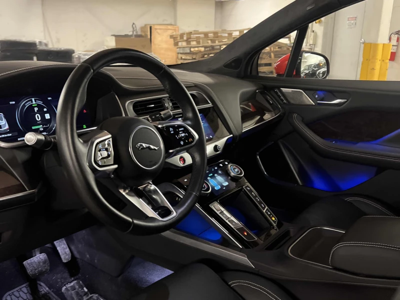 Jaguar I-Pace CARFAX* АВТОФИНАНСИРАНЕ* БЕЗ ПЪРВОНАЧАЛНА ВНОСКА* , снимка 5 - Автомобили и джипове - 52836185