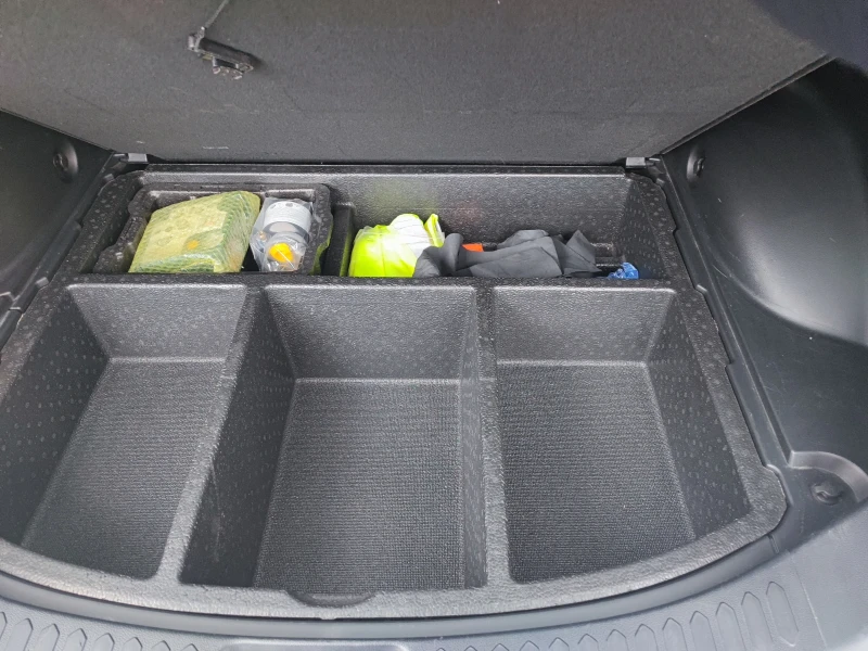 Kia Sportage, снимка 16 - Автомобили и джипове - 52973273