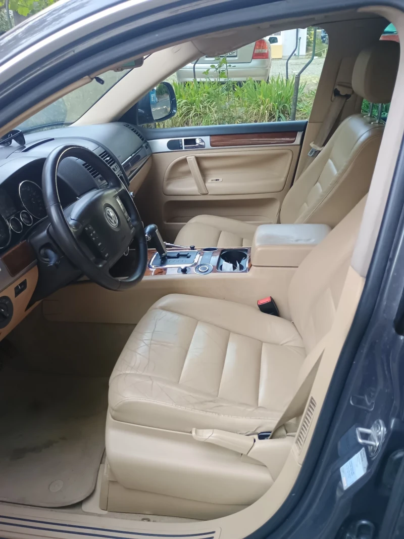 VW Touareg, снимка 13 - Автомобили и джипове - 53352182