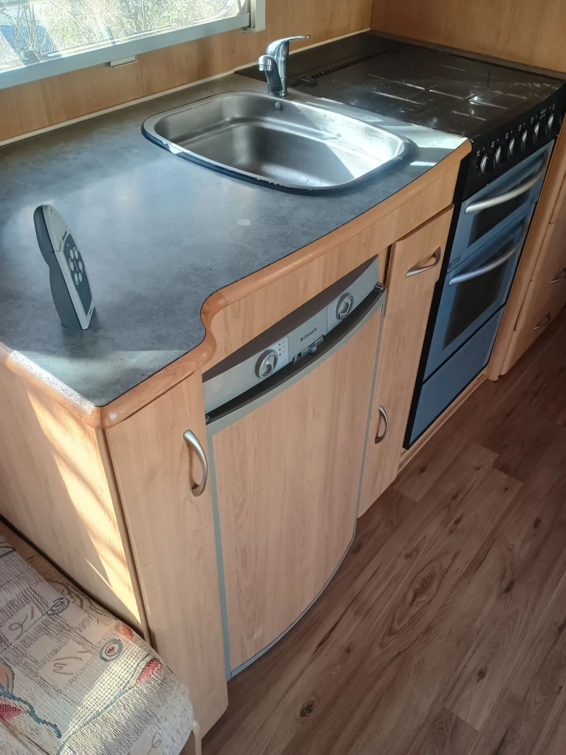 VW Touareg, снимка 8 - Автомобили и джипове - 53352182