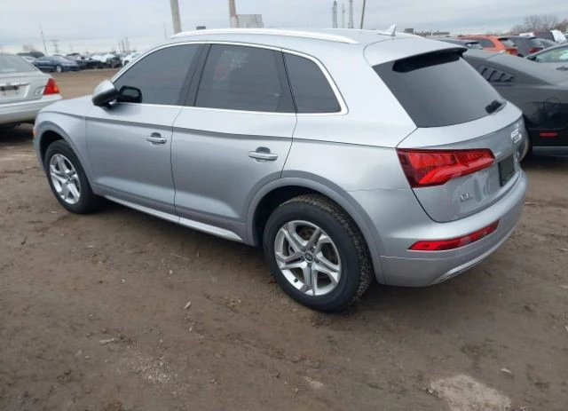 Audi Q5 Quattro* Matrix* Digital Dash* Подгрев* Камери* , снимка 3 - Автомобили и джипове - 48504753