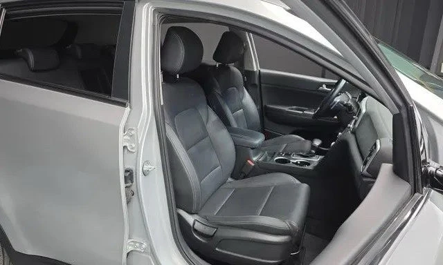 Kia Sportage 1.6 Diesel 2WD, снимка 8 - Автомобили и джипове - 53170059