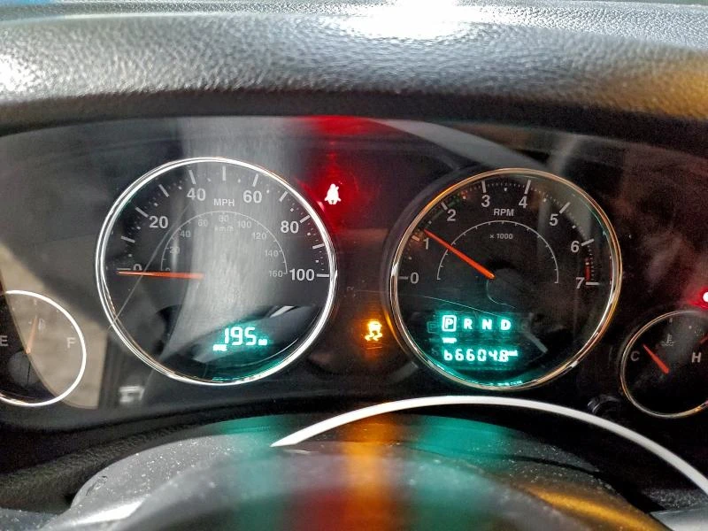 Jeep Wrangler SAHARA* Bluetooth* НАВИГАЦИЯ* Hard Top* Подгрев - изображение 9