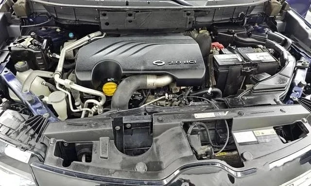 Renault Koleos 2.0dci 4WD, снимка 6 - Автомобили и джипове - 54126453