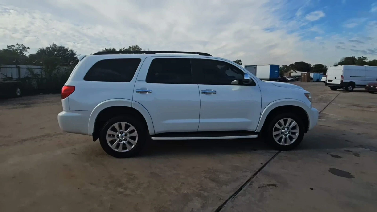 Toyota Sequoia PLATINIUM* Панорама* Кожа* Фиксирана цена - изображение 4