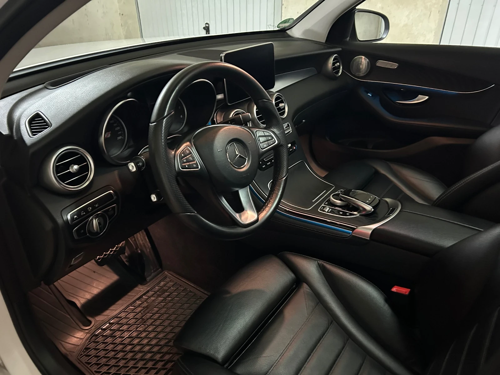 Mercedes-Benz GLC 350  - изображение 4