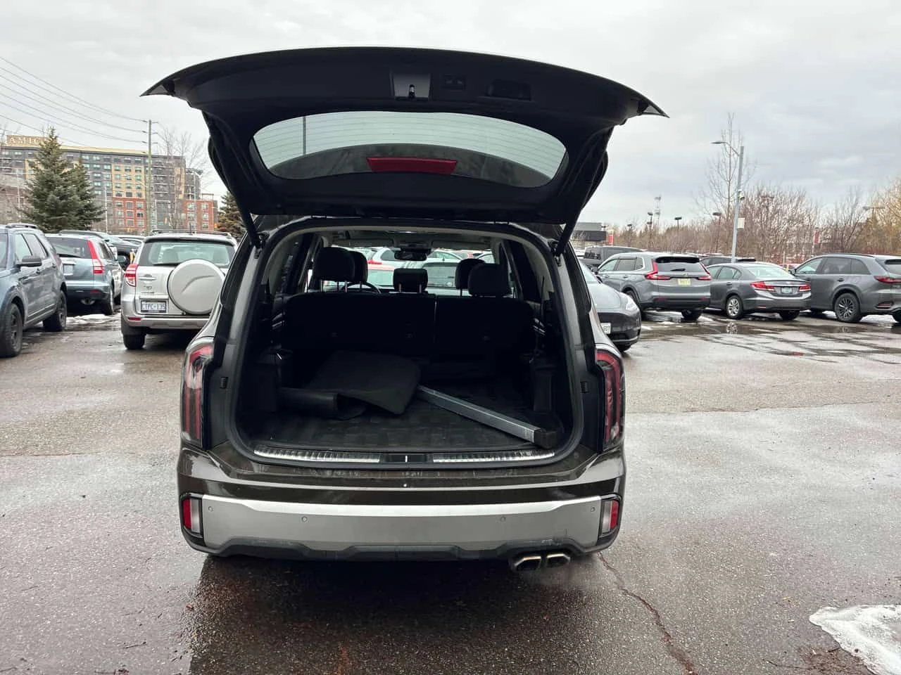 Kia Telluride AWD  CARFAX, снимка 14 - Автомобили и джипове - 53898457