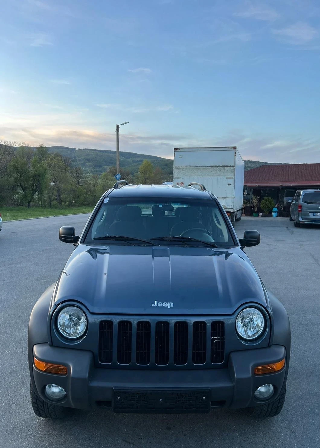 Jeep Cherokee 2.5 , снимка 2 - Автомобили и джипове - 54335580