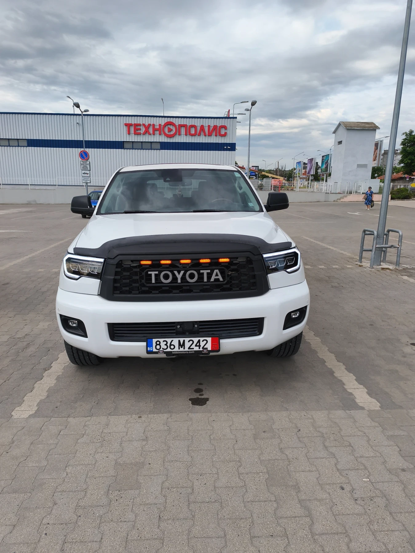 Toyota Sequoia ??? Без аналог на пазара!!!???, снимка 5 - Автомобили и джипове - 55139350