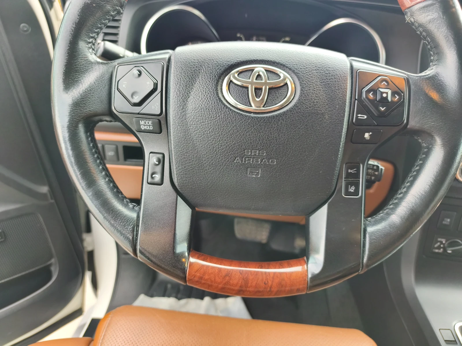 Toyota Sequoia ??? Без аналог на пазара!!!???, снимка 11 - Автомобили и джипове - 55139350