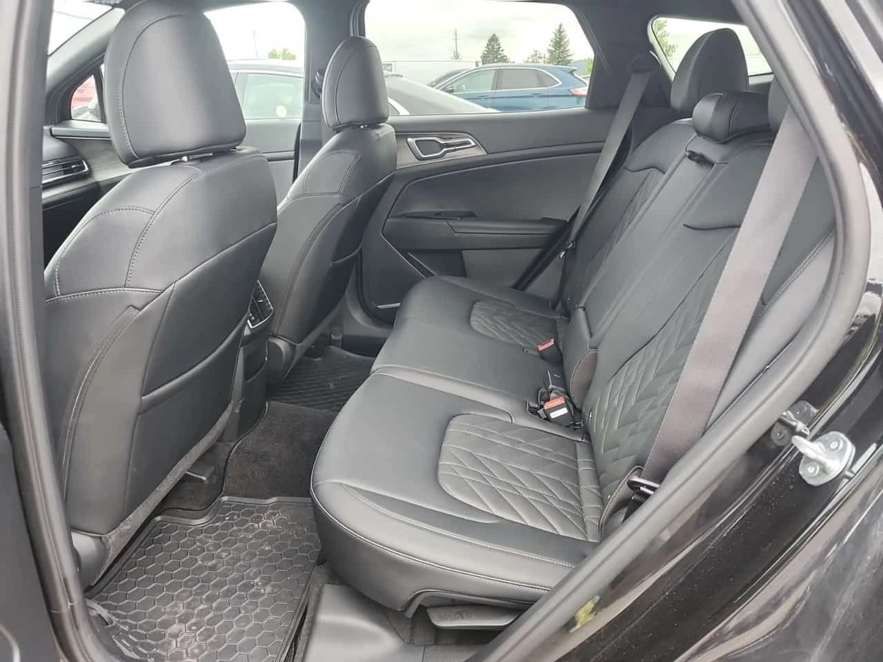 Kia Sportage  Awd X line | ЦЕНА ДО БЪЛГАРИЯ , снимка 11 - Автомобили и джипове - 55180260