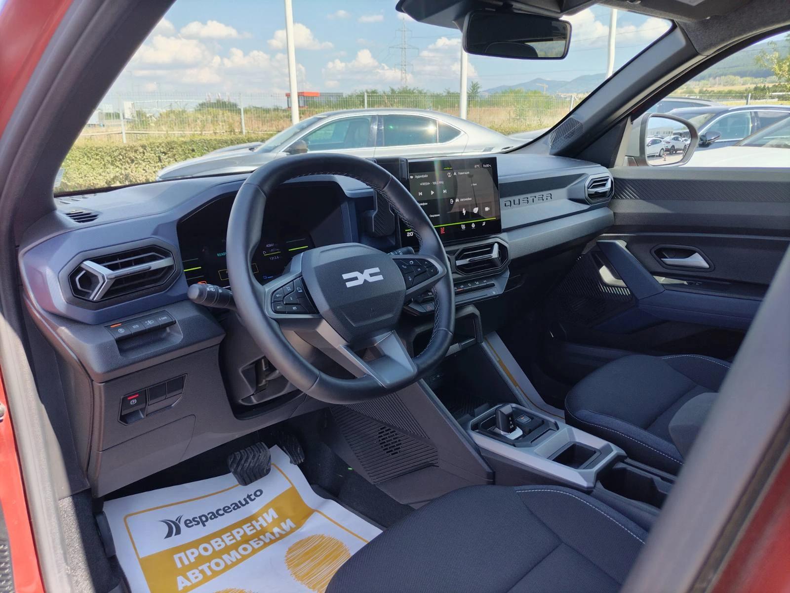 Dacia Duster 1.6 E-Tech/140к.с./Full Hybrid/Journey, снимка 12 - Автомобили и джипове - 55616659