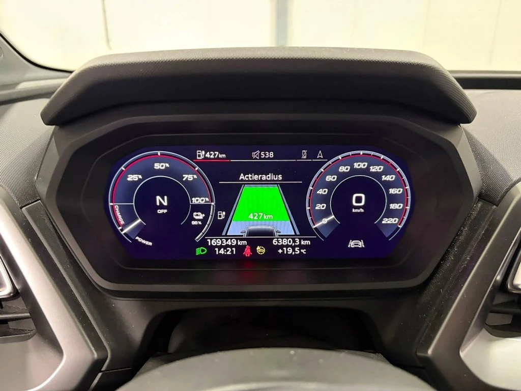 Audi Q4 E-tron 40 Advanced 98% SOH, снимка 11 - Автомобили и джипове - 55873266