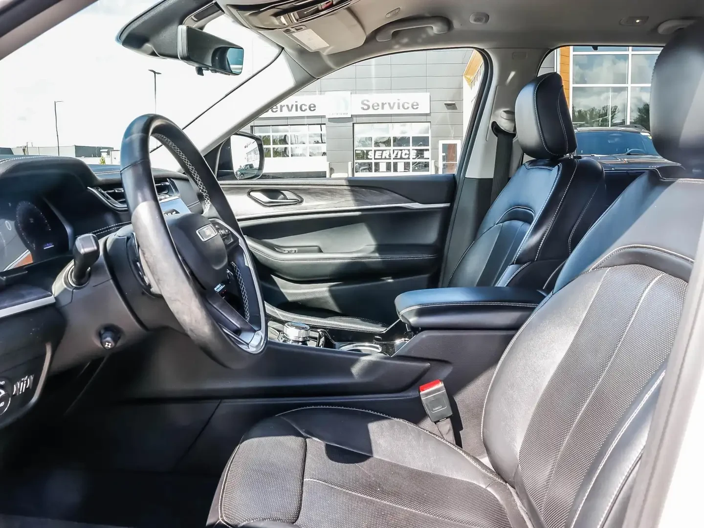 Jeep Grand cherokee 3.6* V6* LIMITED* ALPINE* ОБДУХВАНЕ* ПАНОРАМА* 360, снимка 14 - Автомобили и джипове - 55891596