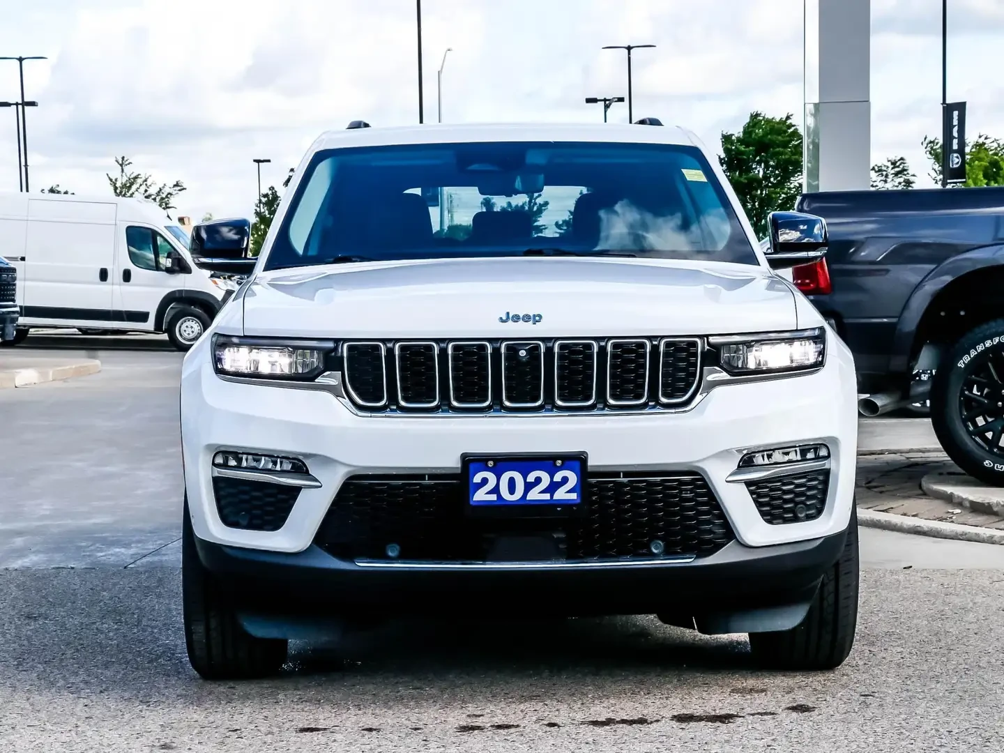 Jeep Grand cherokee 3.6* V6* LIMITED* ALPINE* ОБДУХВАНЕ* ПАНОРАМА* 360, снимка 4 - Автомобили и джипове - 55891596