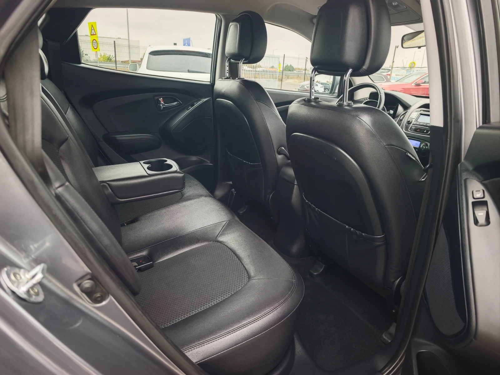 Hyundai IX35 1.7crdi , снимка 12 - Автомобили и джипове - 56745934