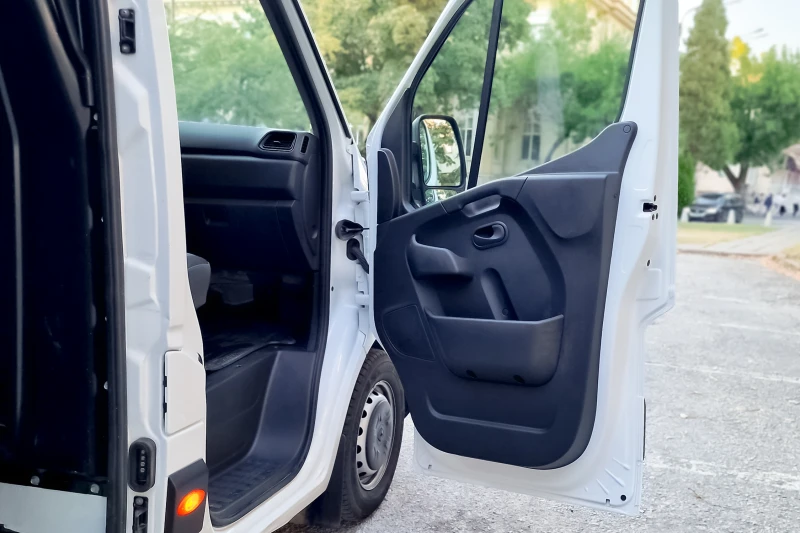 Renault Master L3H3, снимка 13 - Бусове и автобуси - 47323003