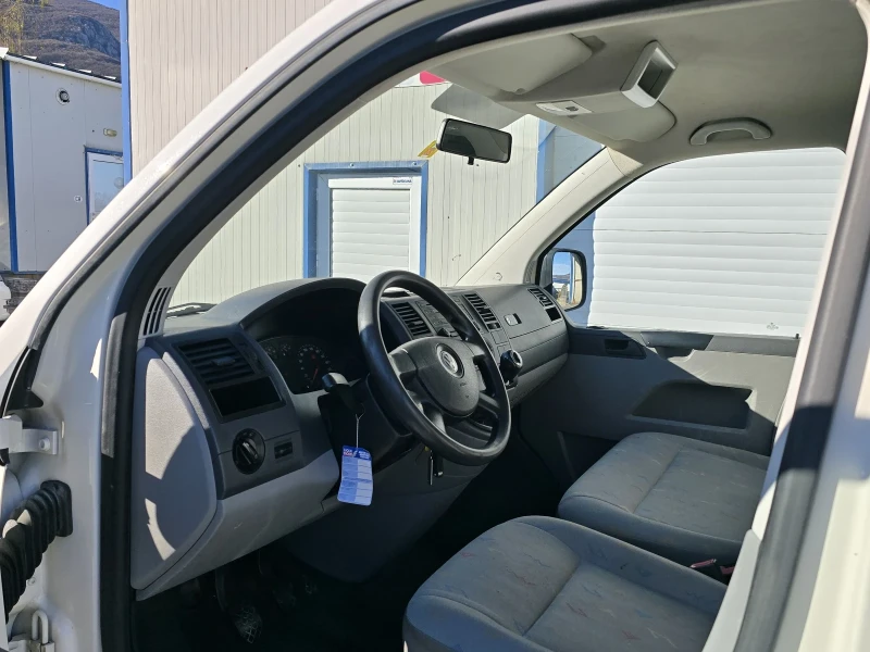 VW T5 2.5TDI 4motion ШВЕЙЦАРИЯ , снимка 8 - Бусове и автобуси - 48386347