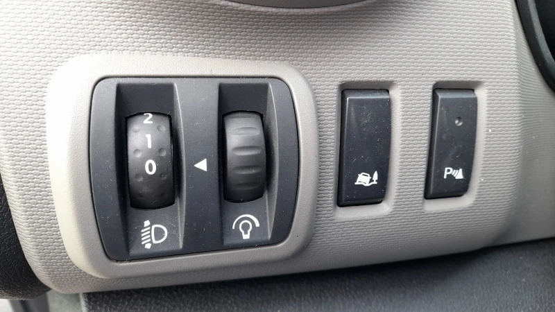 Renault Trafic 115dci Maxi Long Navi Klima , снимка 13 - Бусове и автобуси - 53472565