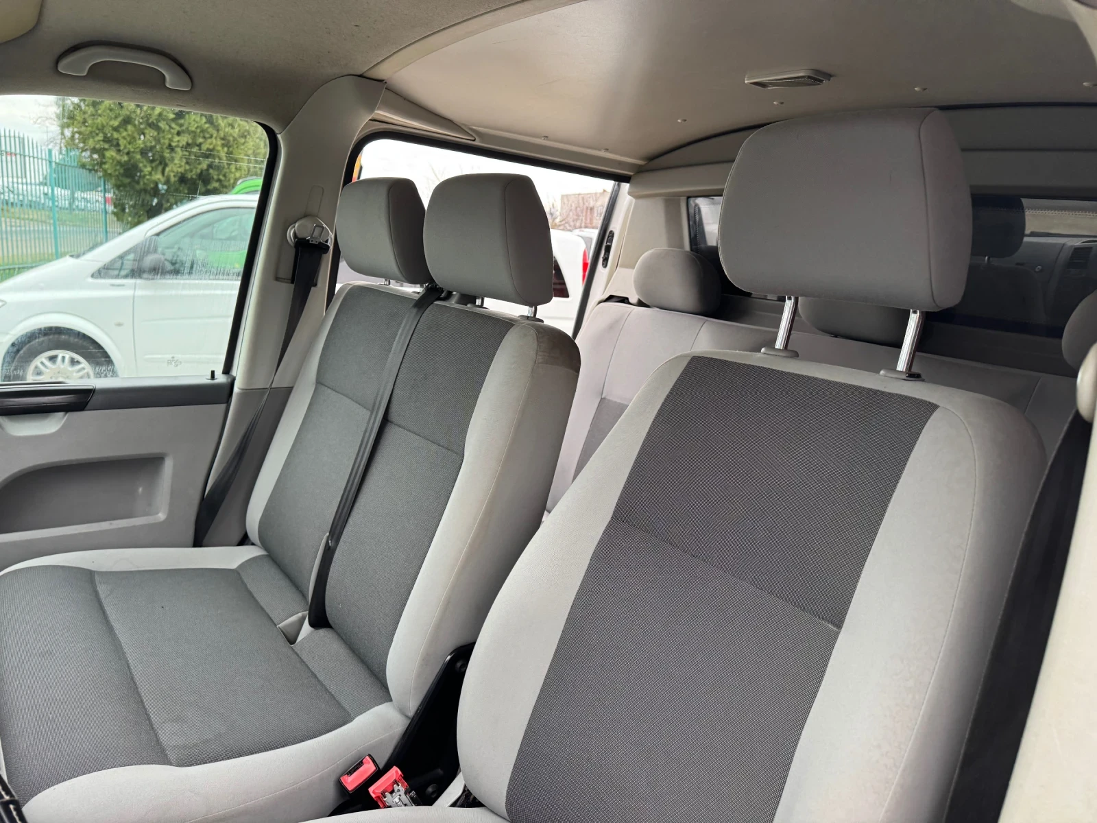 VW Transporter 2.0TDI* Климатик* 5+ 1 места - изображение 6