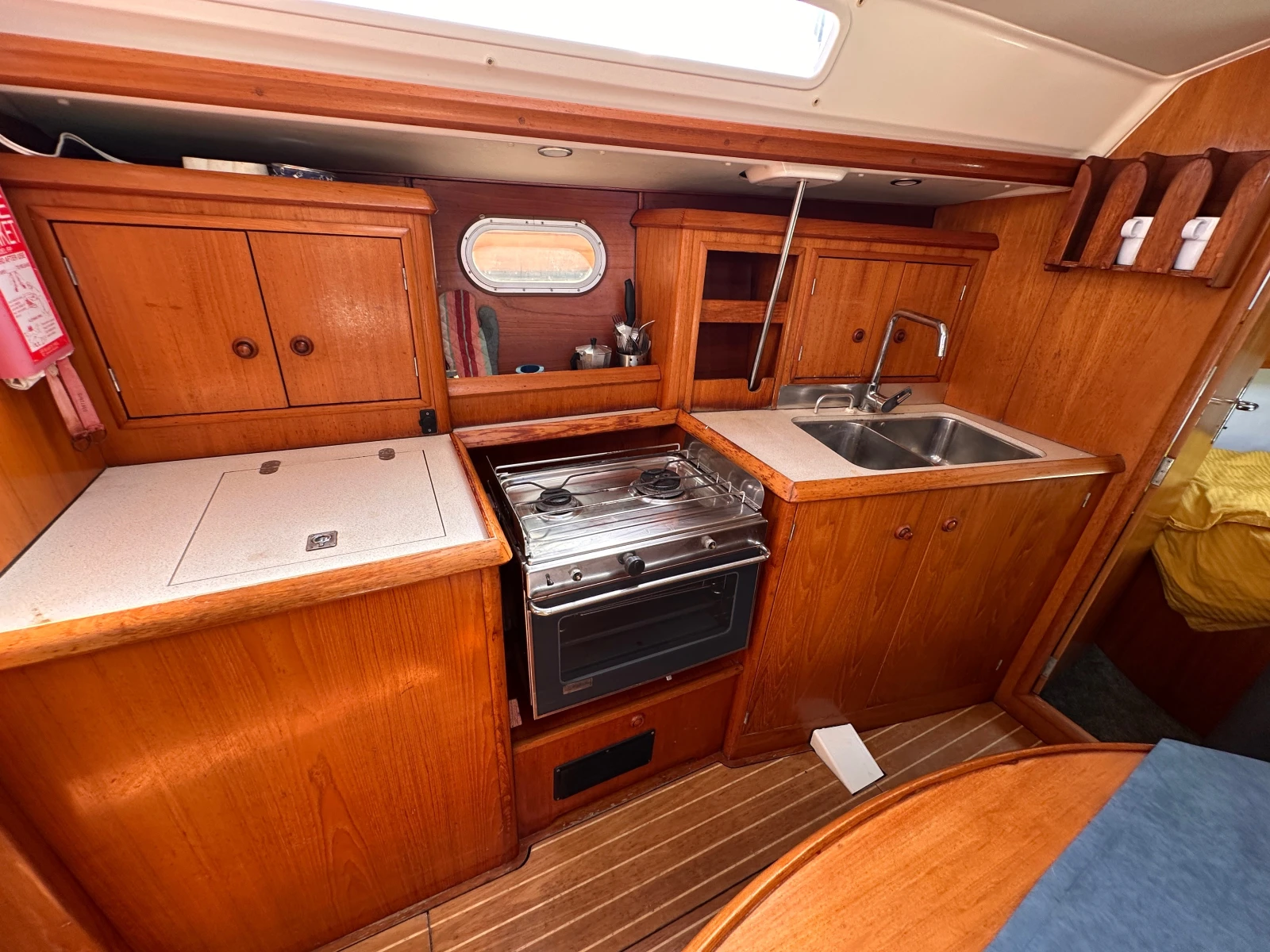 ���������� ����� Jeanneau Sun Odyssey 34.2 | Mobile.bg � ����������� 7