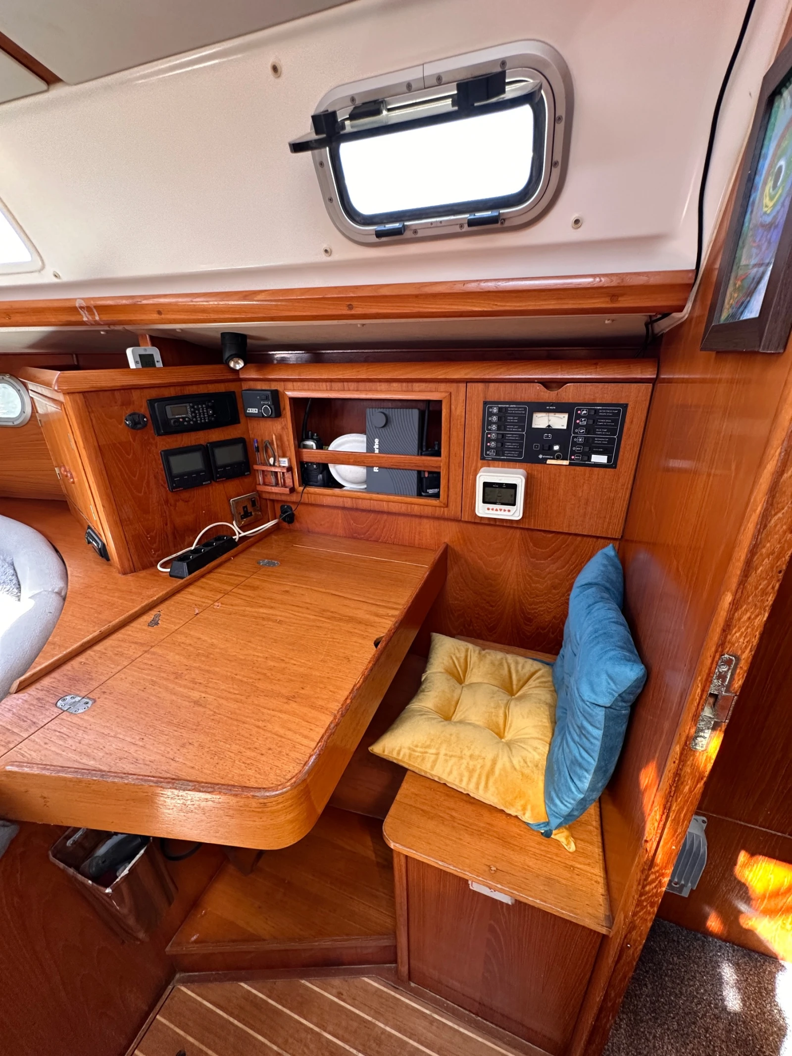 ���������� ����� Jeanneau Sun Odyssey 34.2 | Mobile.bg � ����������� 14