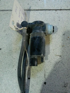 Помпа чистачки Форд Фиеста 1.25Б