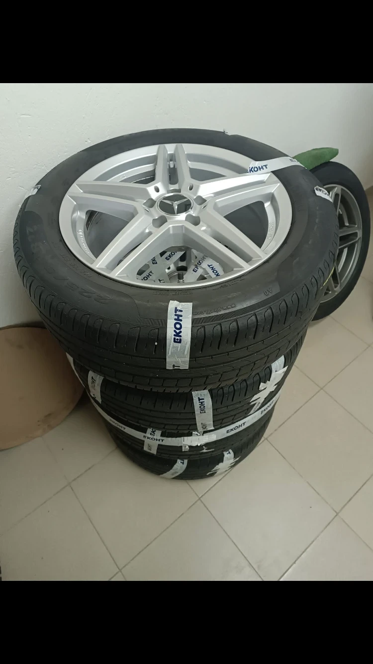 Гуми с джанти Pirelli 225/55R17, снимка 2 - Гуми и джанти - 48378648