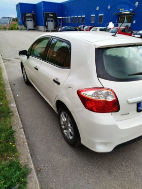 Обява за продажба на Toyota Auris ~8 000 лв. - изображение 2