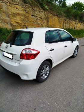 Обява за продажба на Toyota Auris ~8 000 лв. - изображение 3