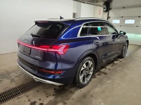 Audi E-Tron Progressiv S-line* Pan/Roof* 360Vi* Carplay* Keyle, снимка 4 - Автомобили и джипове - 53656750