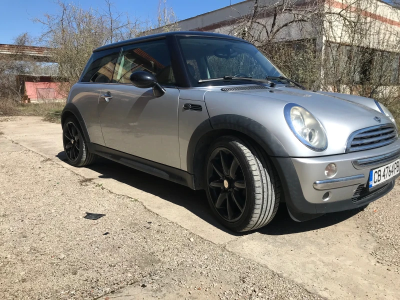 Mini D one 1, 4 d toyota , снимка 1 - Автомобили и джипове - 49573501