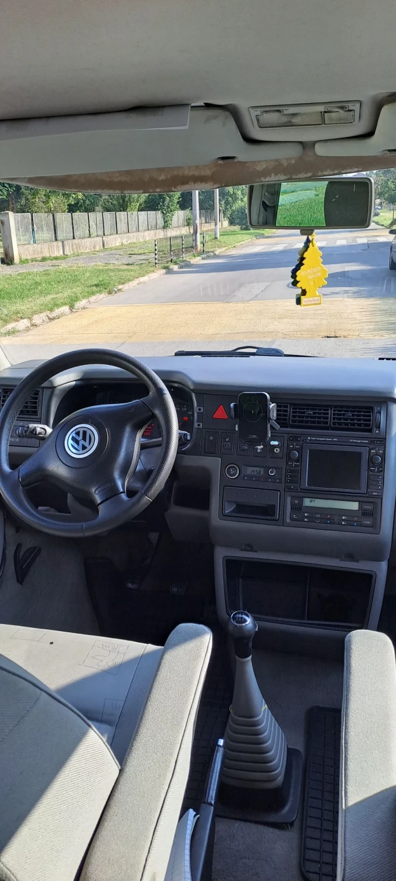 VW Multivan 2.5 Tdi 151к.с Обслужен Германия Вс.екстри , снимка 9 - Автомобили и джипове - 51356392