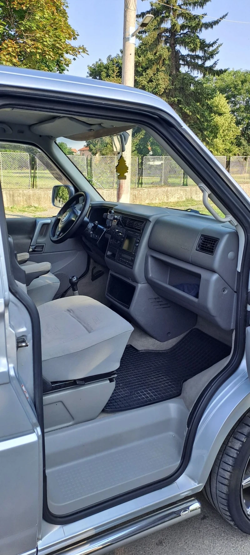 VW Multivan 2.5 Tdi 151к.с Обслужен Германия Вс.екстри , снимка 7 - Автомобили и джипове - 51356392