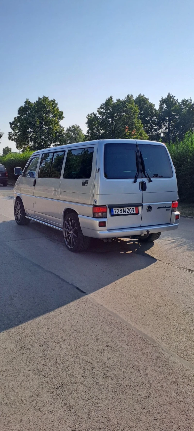 VW Multivan 2.5 Tdi 151к.с Обслужен Германия Вс.екстри , снимка 3 - Автомобили и джипове - 51356392