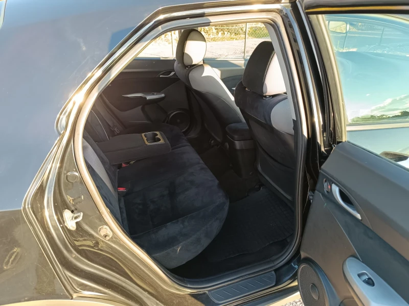 Honda Civic 1.8  140hp, снимка 7 - Автомобили и джипове - 52111111