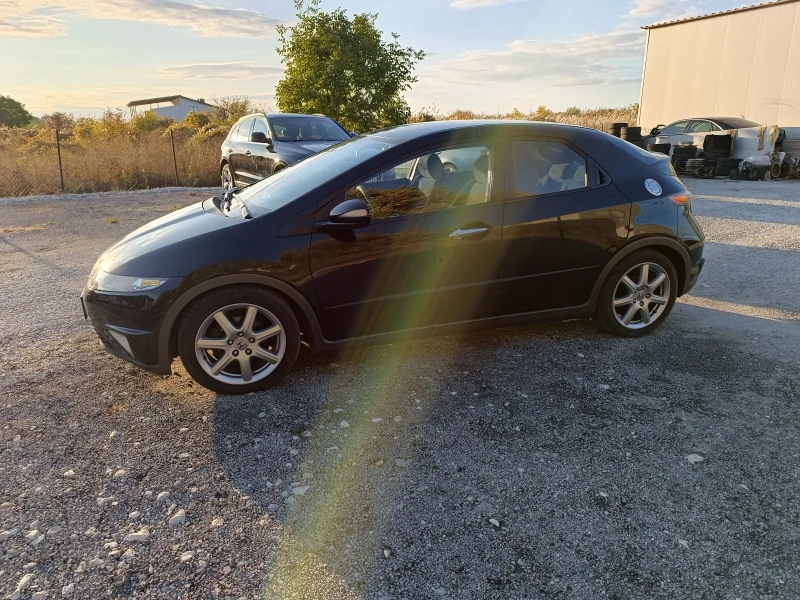 Honda Civic 1.8  140hp, снимка 4 - Автомобили и джипове - 52111111