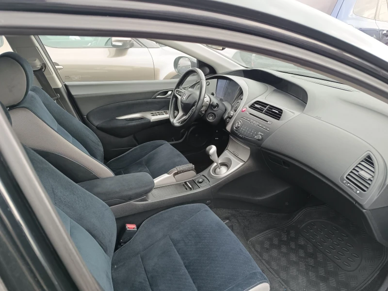 Honda Civic 1.8  140hp, снимка 7 - Автомобили и джипове - 52111111