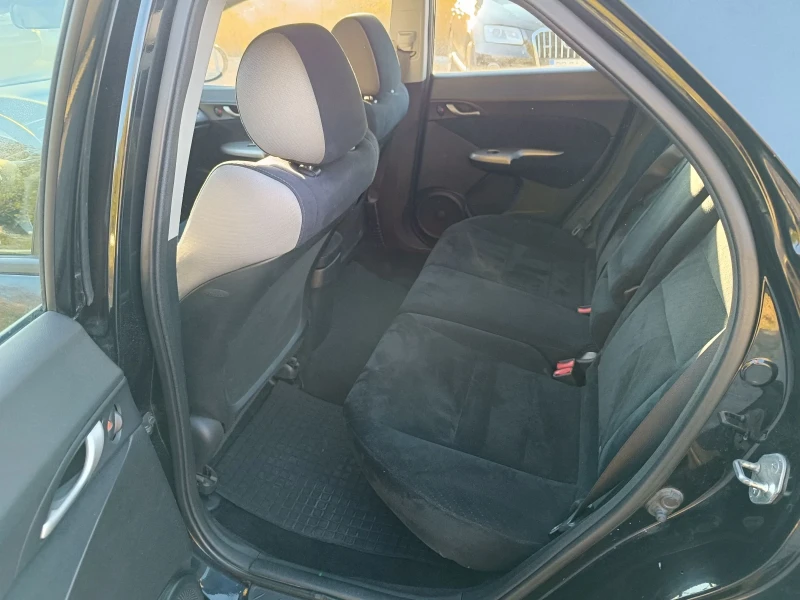 Honda Civic 1.8  140hp, снимка 8 - Автомобили и джипове - 52111111