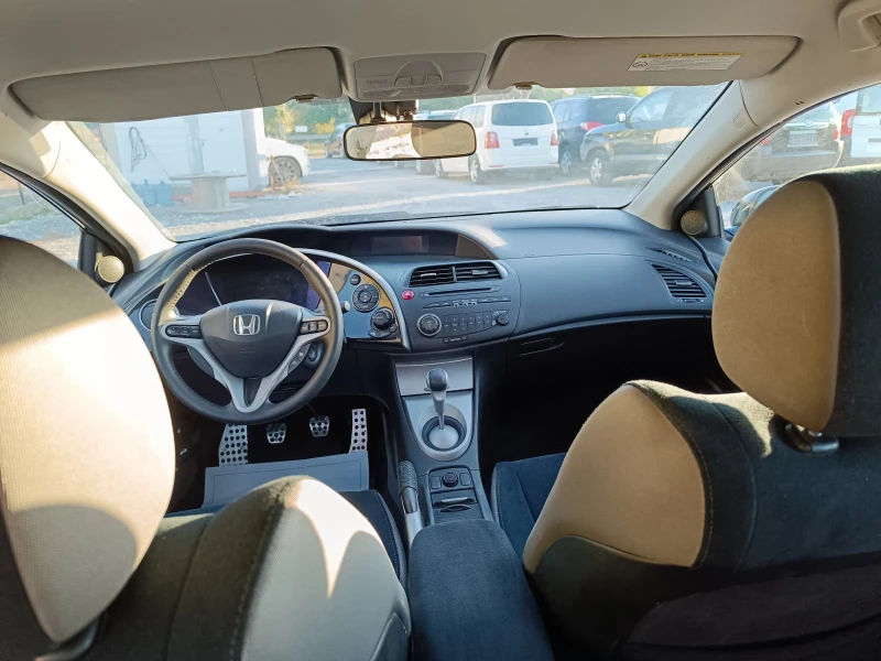 Honda Civic 1.8  140hp, снимка 9 - Автомобили и джипове - 52111111