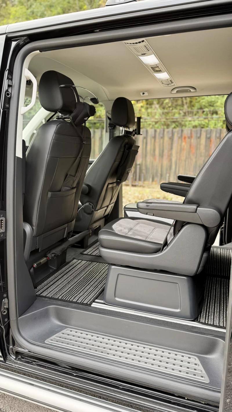 VW Multivan Highline* 2.0 TDi* 4 Motion* Face Lift* , снимка 14 - Автомобили и джипове - 52160603
