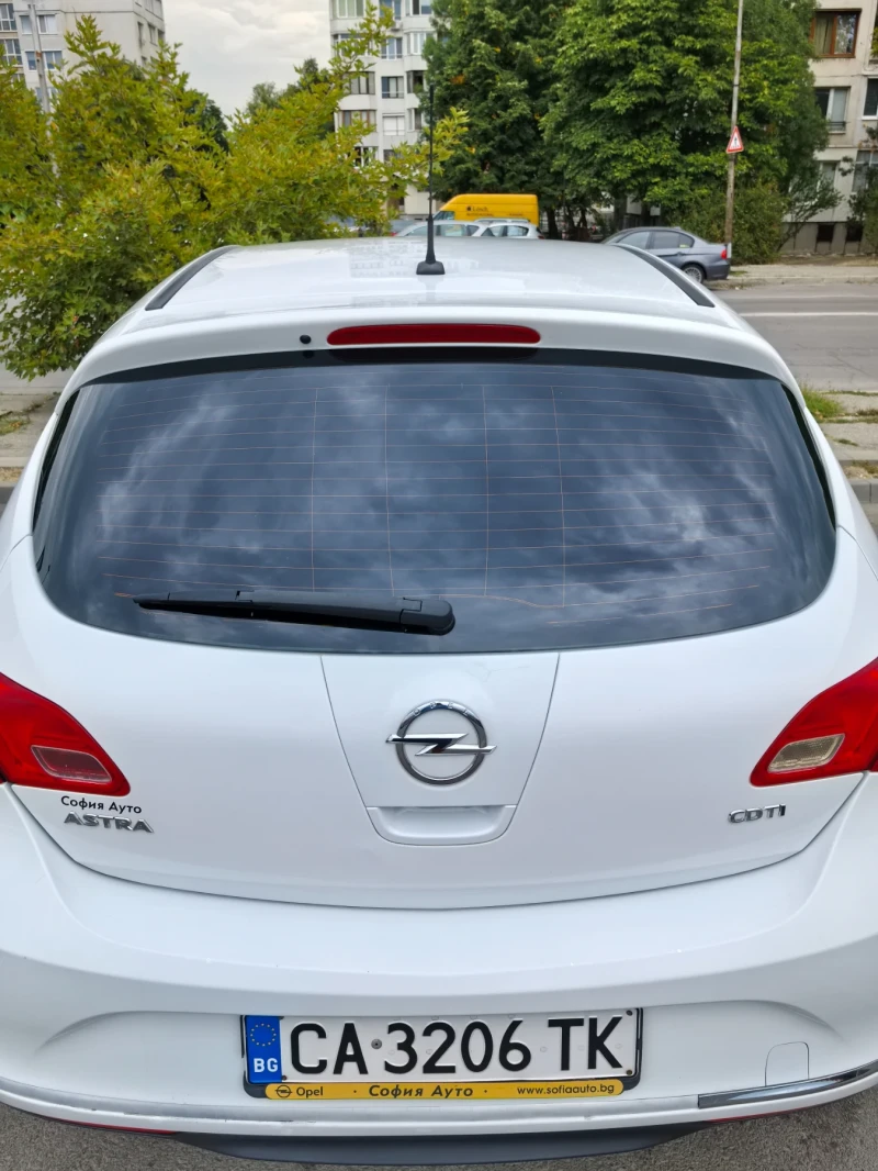 Opel Astra, снимка 12 - Автомобили и джипове - 52312534