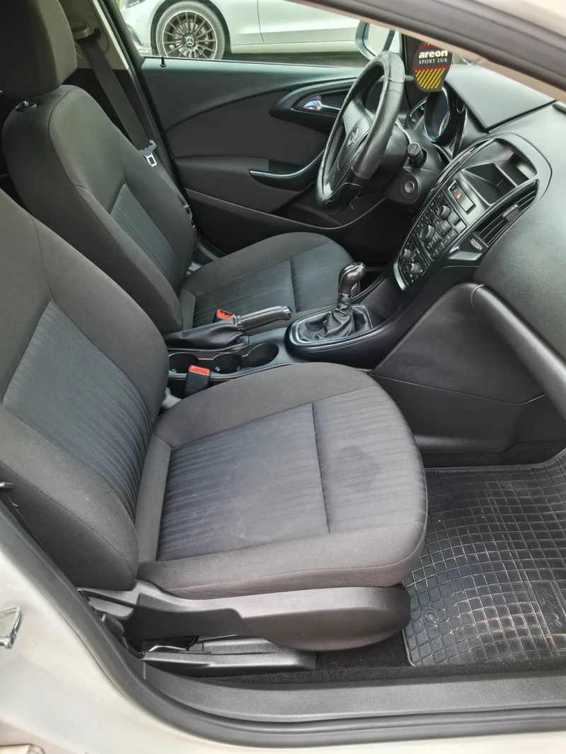 Opel Astra, снимка 10 - Автомобили и джипове - 52312534