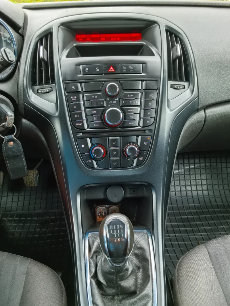 Opel Astra, снимка 8 - Автомобили и джипове - 52312534