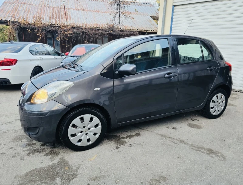 Toyota Yaris 1.33 VVT-I 101кс. 6ск., снимка 3 - Автомобили и джипове - 52350858