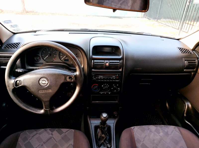 Opel Astra 1.6, снимка 11 - Автомобили и джипове - 52874410