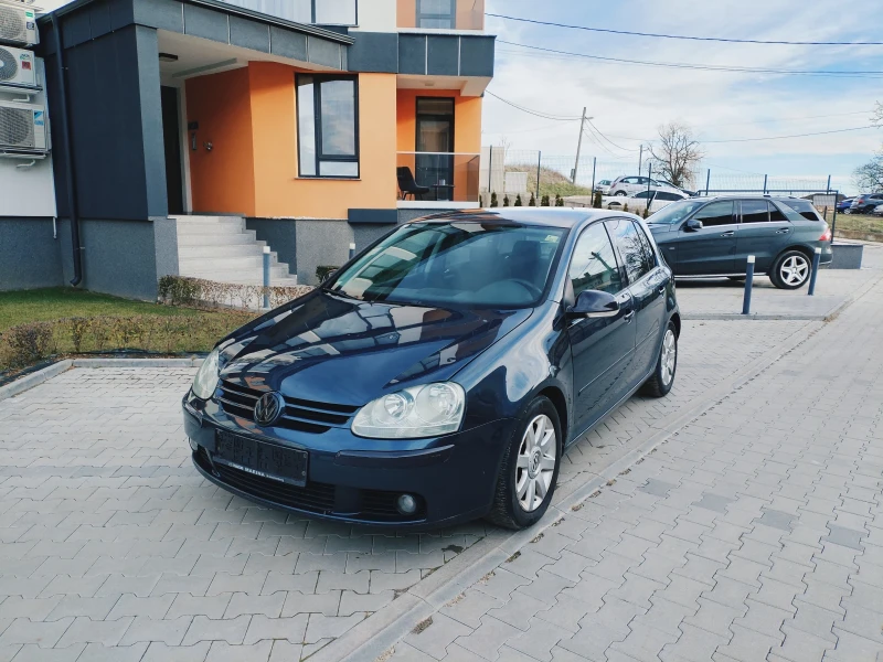 VW Golf 1.9 TDI 90hp Климатроник 4ел.стъкла Халогени , снимка 2 - Автомобили и джипове - 53332444