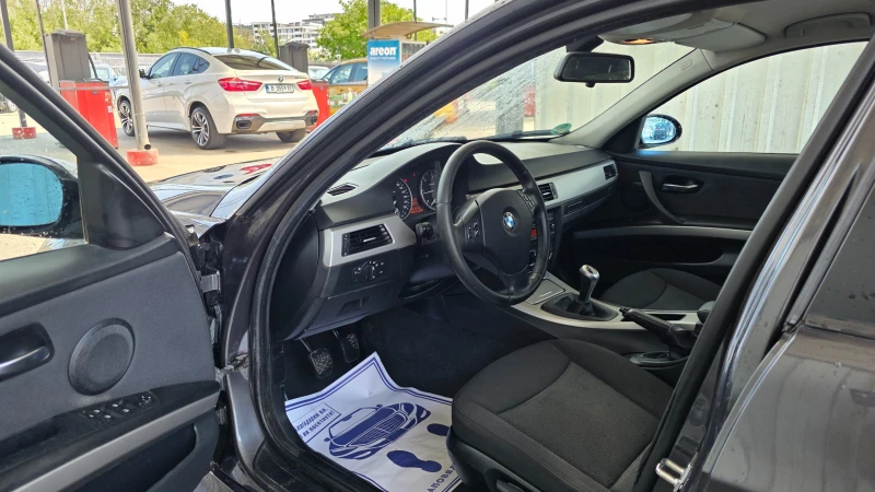 BMW 320 KATO ЧИСТО НОВ, снимка 6 - Автомобили и джипове - 53434089